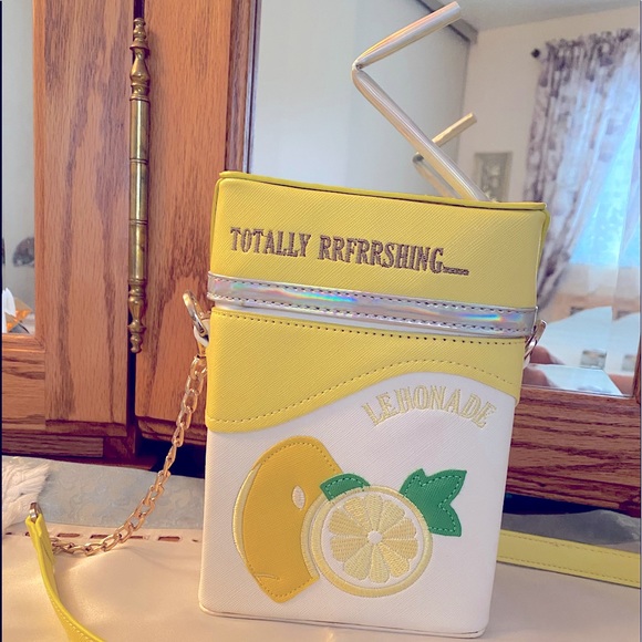 🍋 Lemonade Cross Body Purse w/ a Straw - Picture 3 of 12